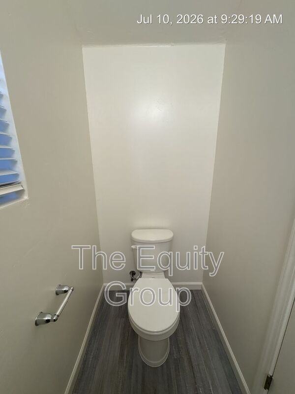 733 S Pinkham St #102 - Photo 5 of 26