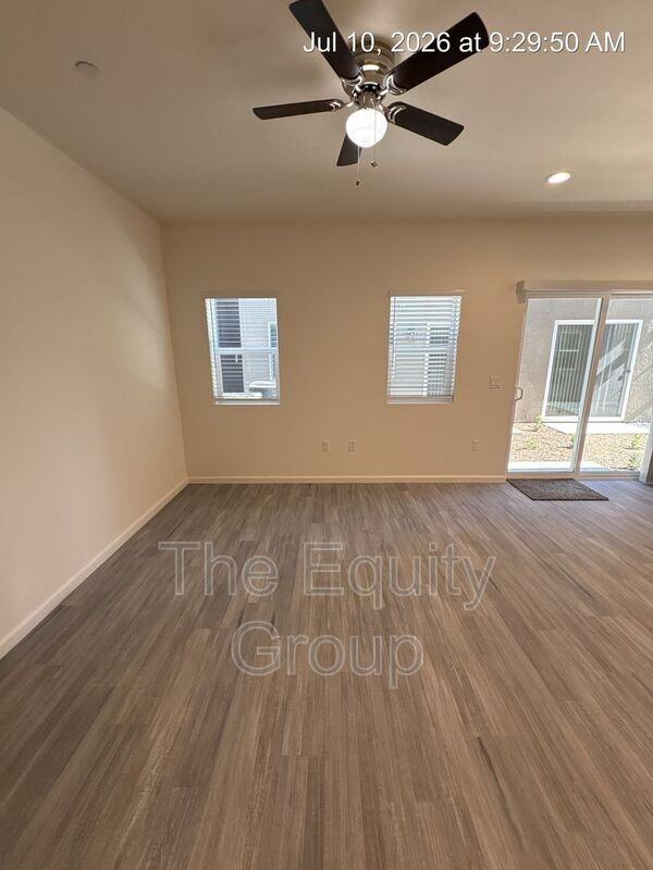 733 S Pinkham St #102 - Photo 7 of 26