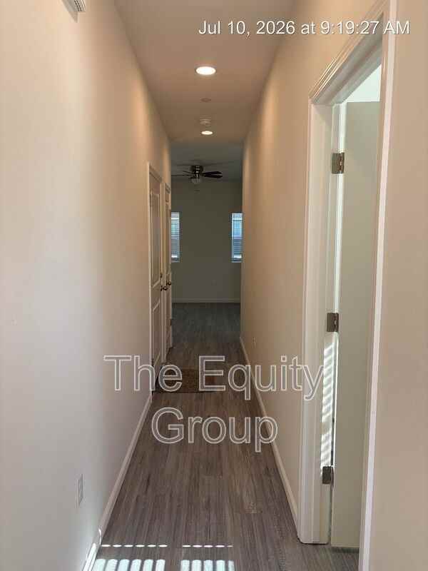 733 S Pinkham St #101 - Photo 3 of 25