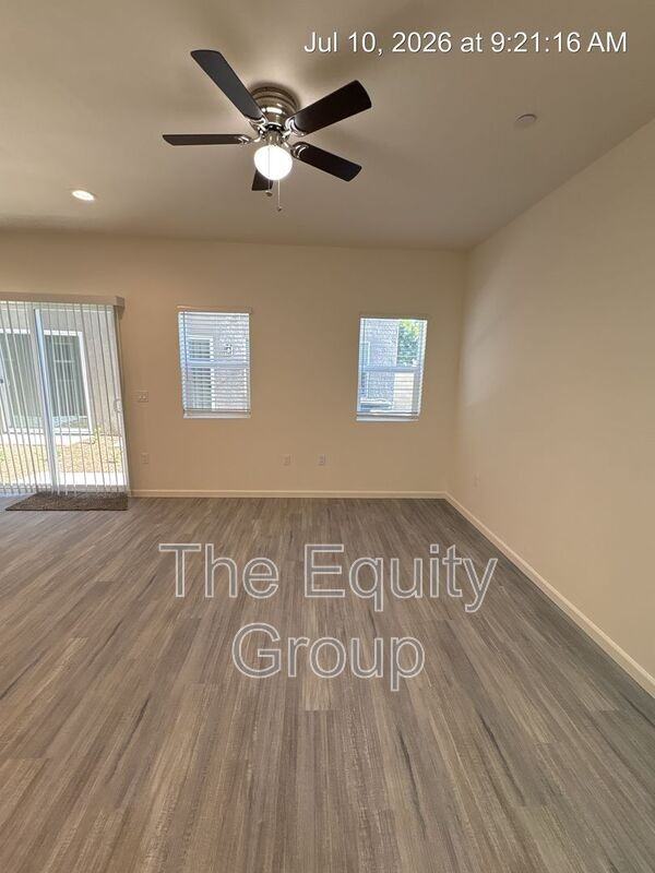 733 S Pinkham St #101 - Photo 6 of 25