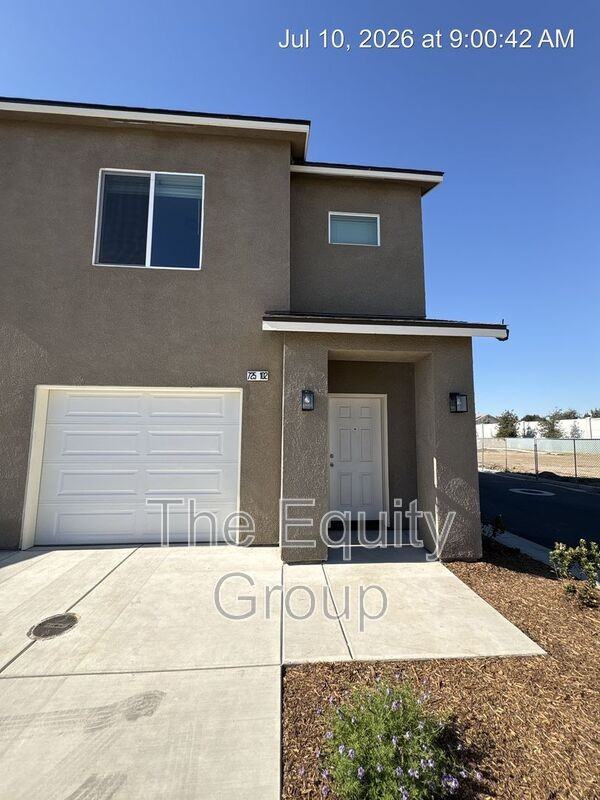 725 S Pinkham St #102 - Photo 2 of 26
