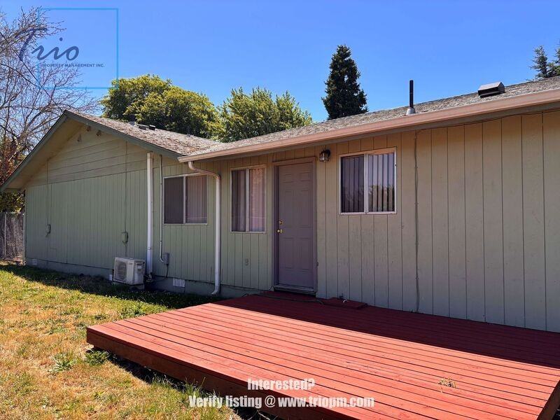 492 Macy St - Photo 2 of 16
