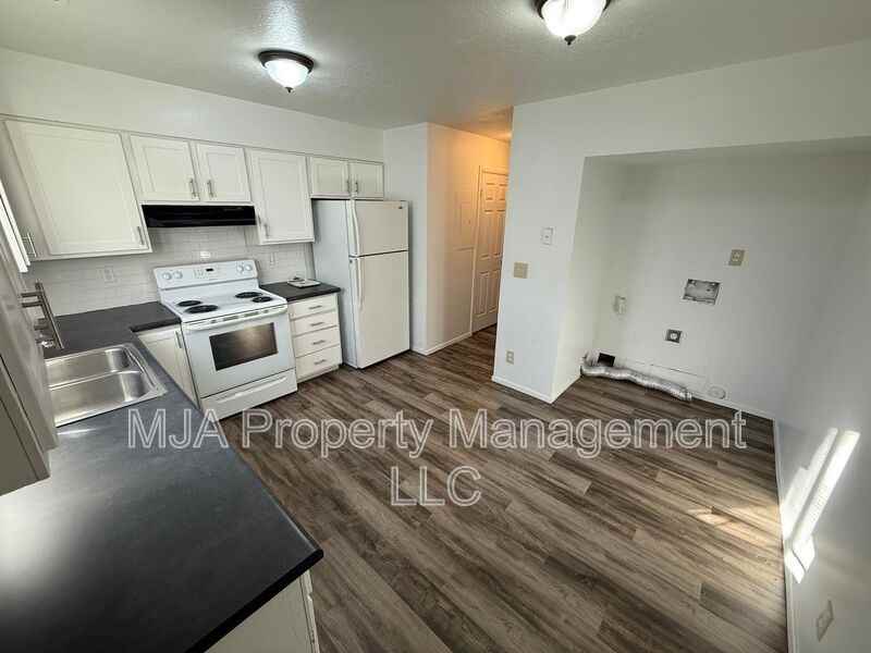 1413 Westnorth #2 - Photo 6 of 13