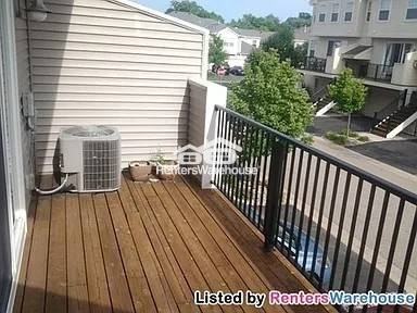 7528 Parkridge Ln - Photo 3 of 3