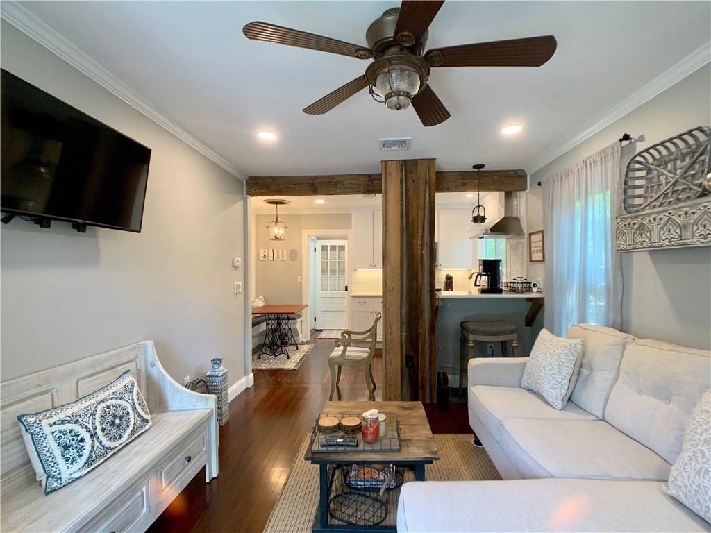 18 Sylvan St - Photo 5 of 30