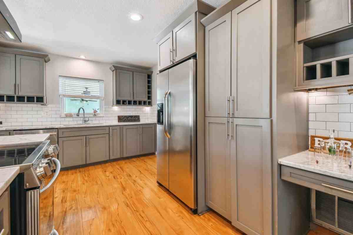 1302 Brandonwood Dr - Photo 5 of 17