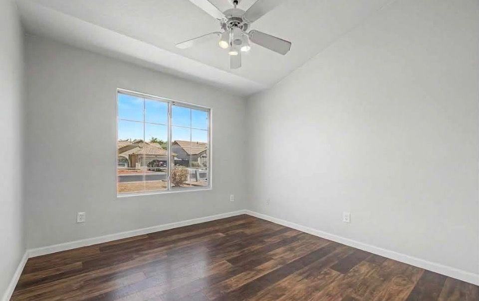 7727 W Eugie Ave - Photo 7 of 17