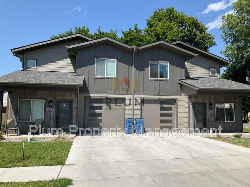 2795 Hamilton Way #B - Photo 3 of 21