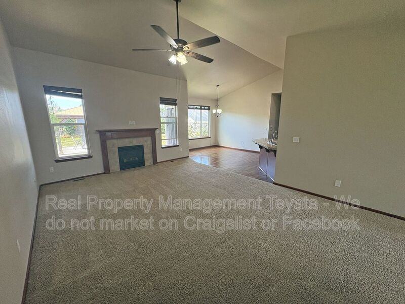 4884 Dory Ct - Photo 3 of 29