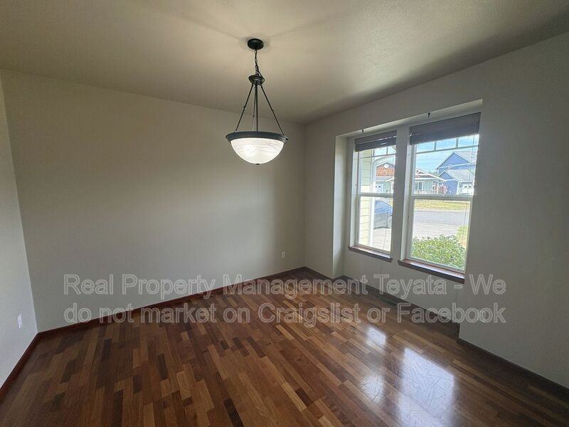 4884 Dory Ct - Photo 4 of 29