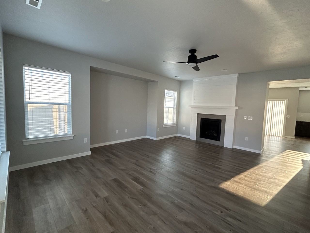 3039 S Alcamo Way #NA - Photo 2 of 24