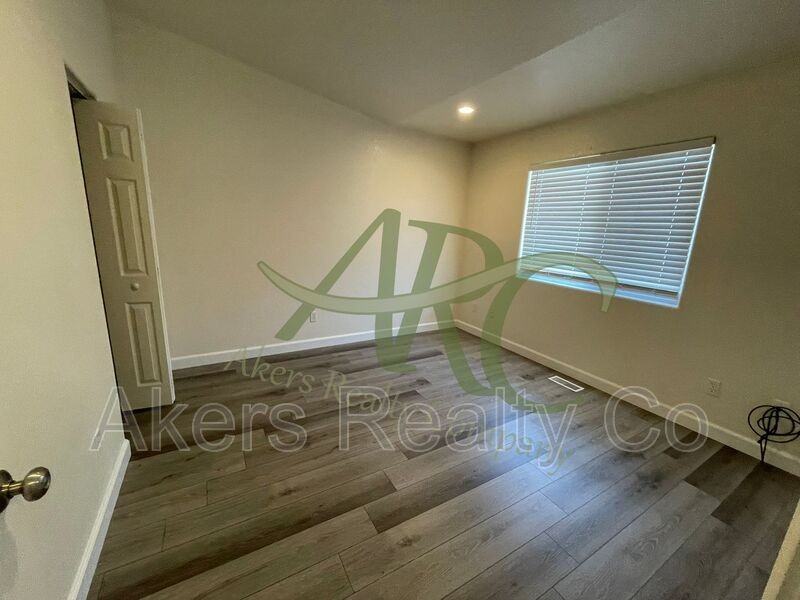 951 S Harmony Ln - Photo 5 of 17