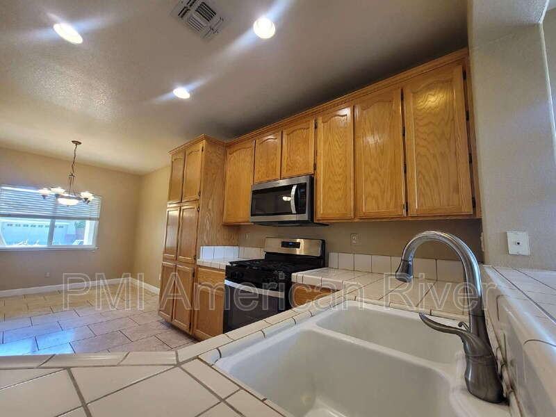 10920 Bellone Way - Photo 4 of 20