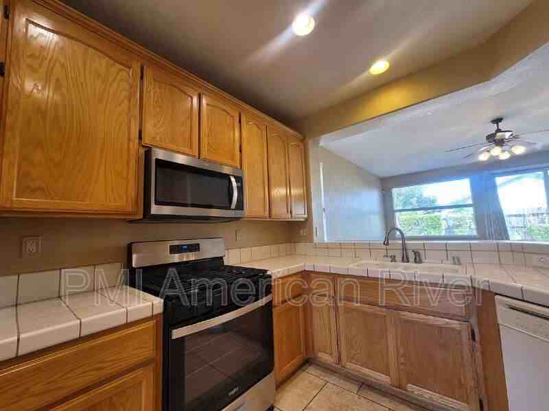 10920 Bellone Way - Photo 5 of 20