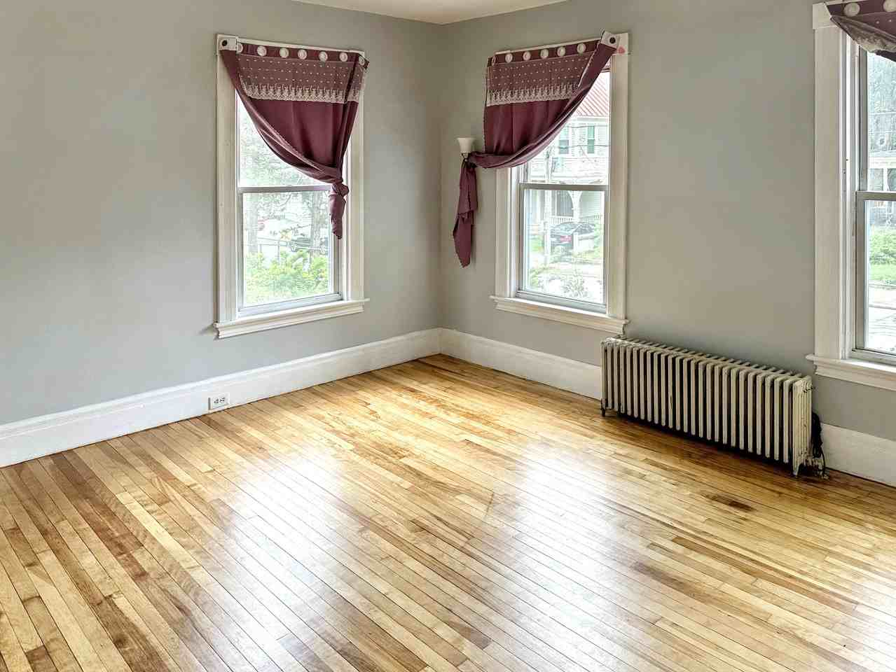 115 Highland Ave #1stFL - Photo 4 of 9
