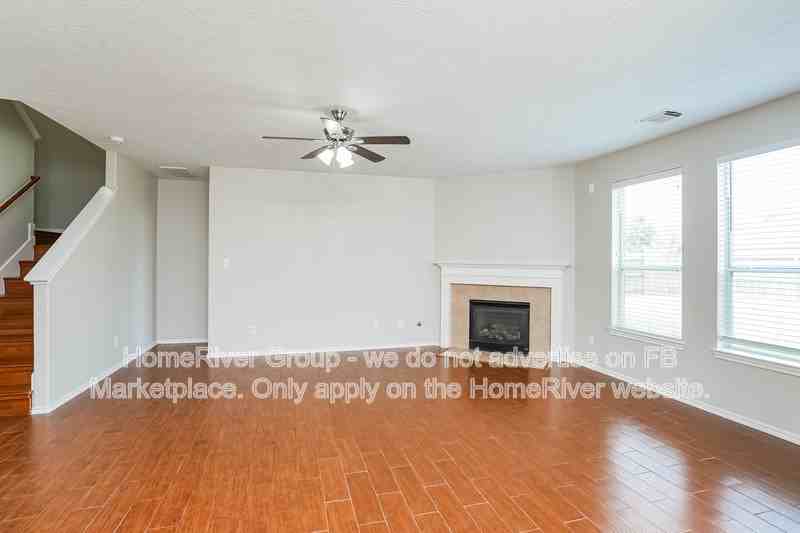 17927 Serene Shore Dr - Photo 3 of 21