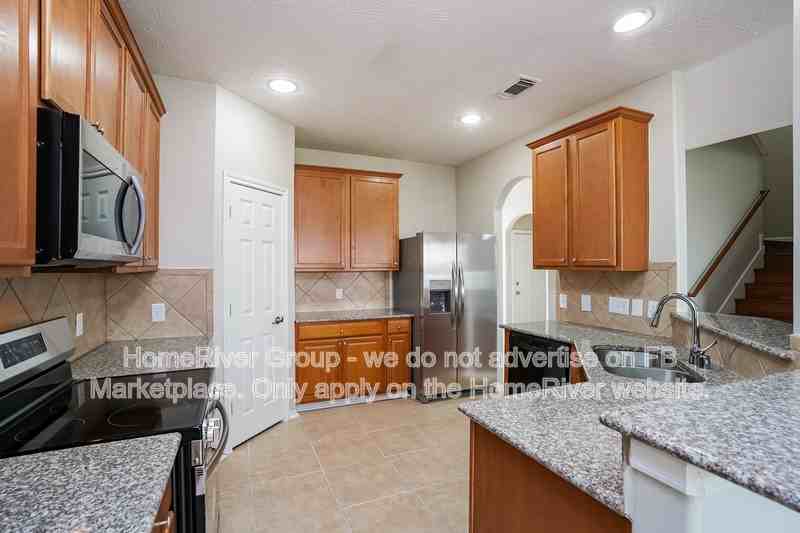 17927 Serene Shore Dr - Photo 7 of 21