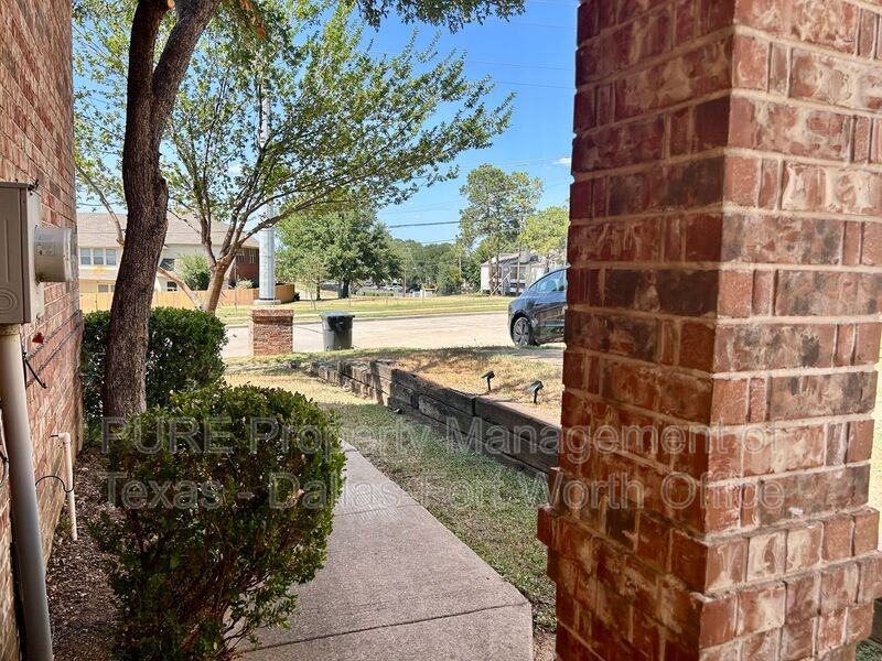 4008 Cottage Park Ct - Photo 3 of 31