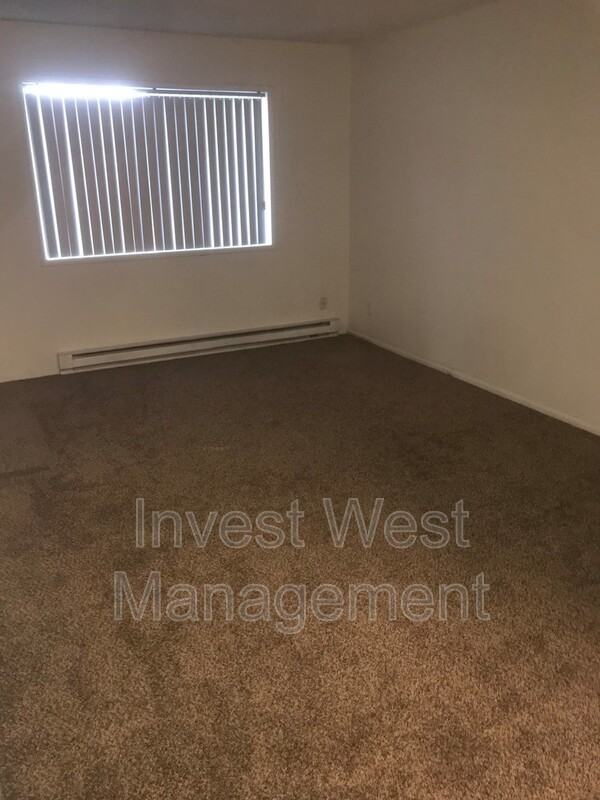 1955 33rd Ave #19 - Photo 6 of 9