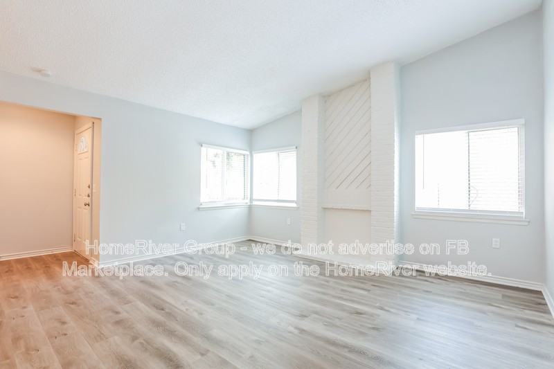3427 Lake Tahoe - Photo 4 of 21