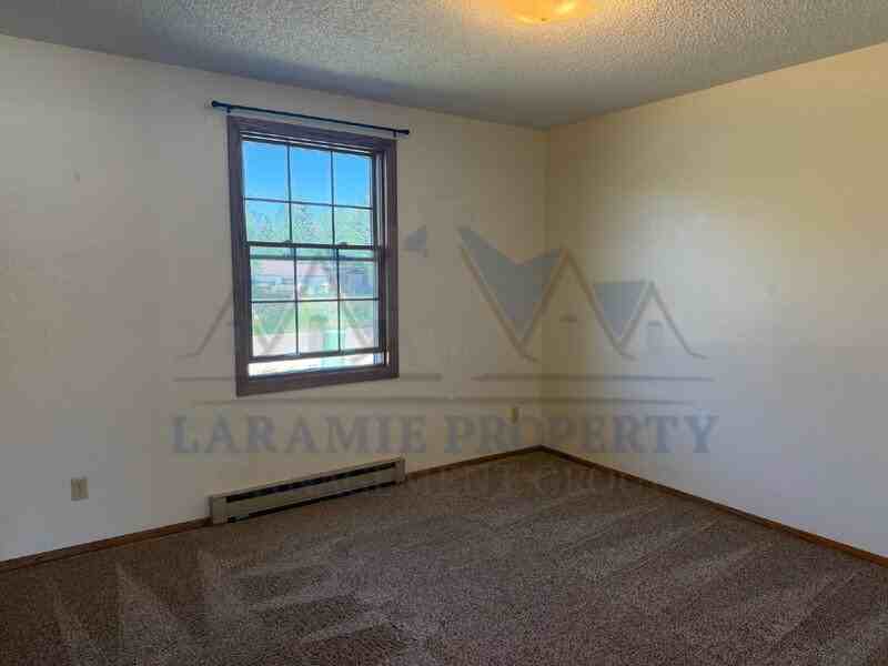 1711 Fetterman Dr #2 - Photo 7 of 12