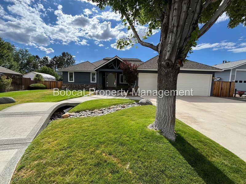 1300 Bridle Way - Photo 2 of 50