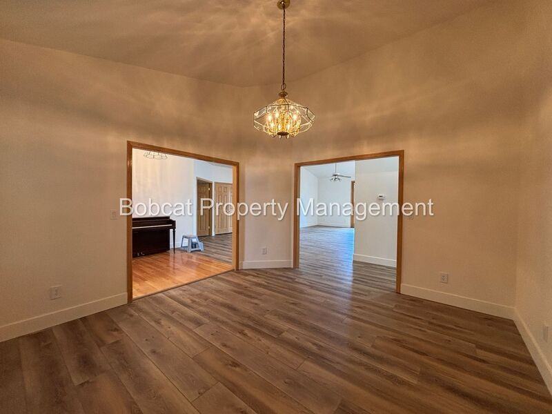 1300 Bridle Way - Photo 5 of 50