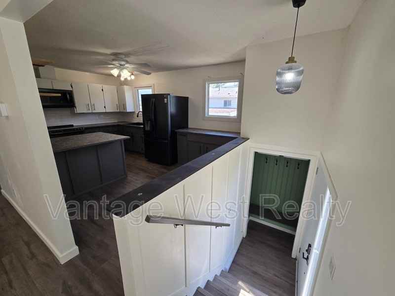 420 Killarney Rd - Photo 5 of 34