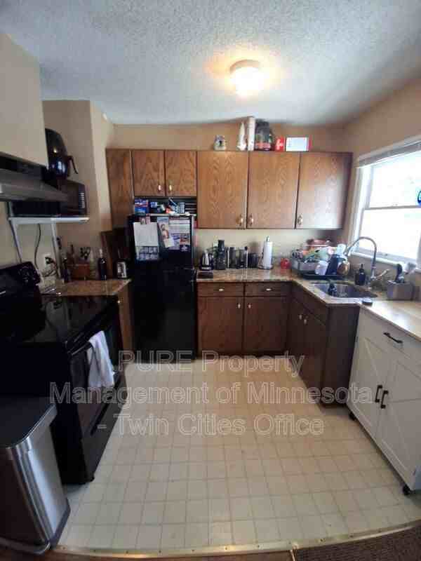 1175 15th Ave Se - Photo 3 of 13