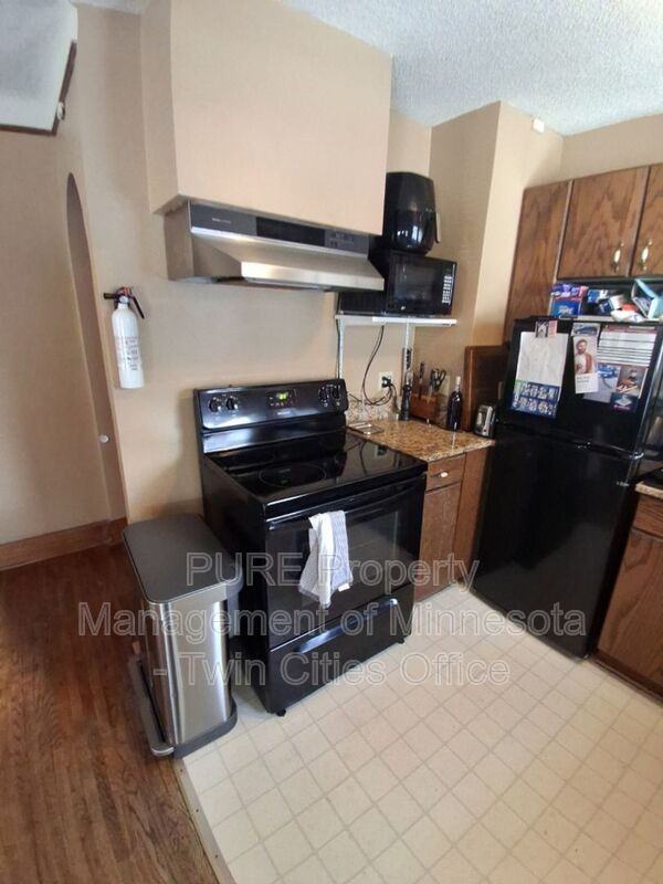 1175 15th Ave Se - Photo 4 of 13