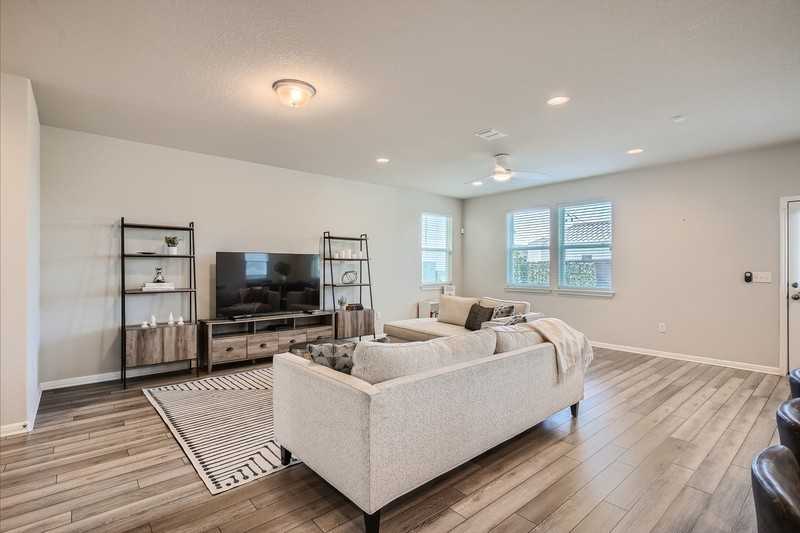 9604 Dawn Pearl Dr - Photo 2 of 29