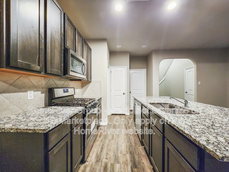 4329 Mcgregor Bluff Ln - Photo 6 of 20