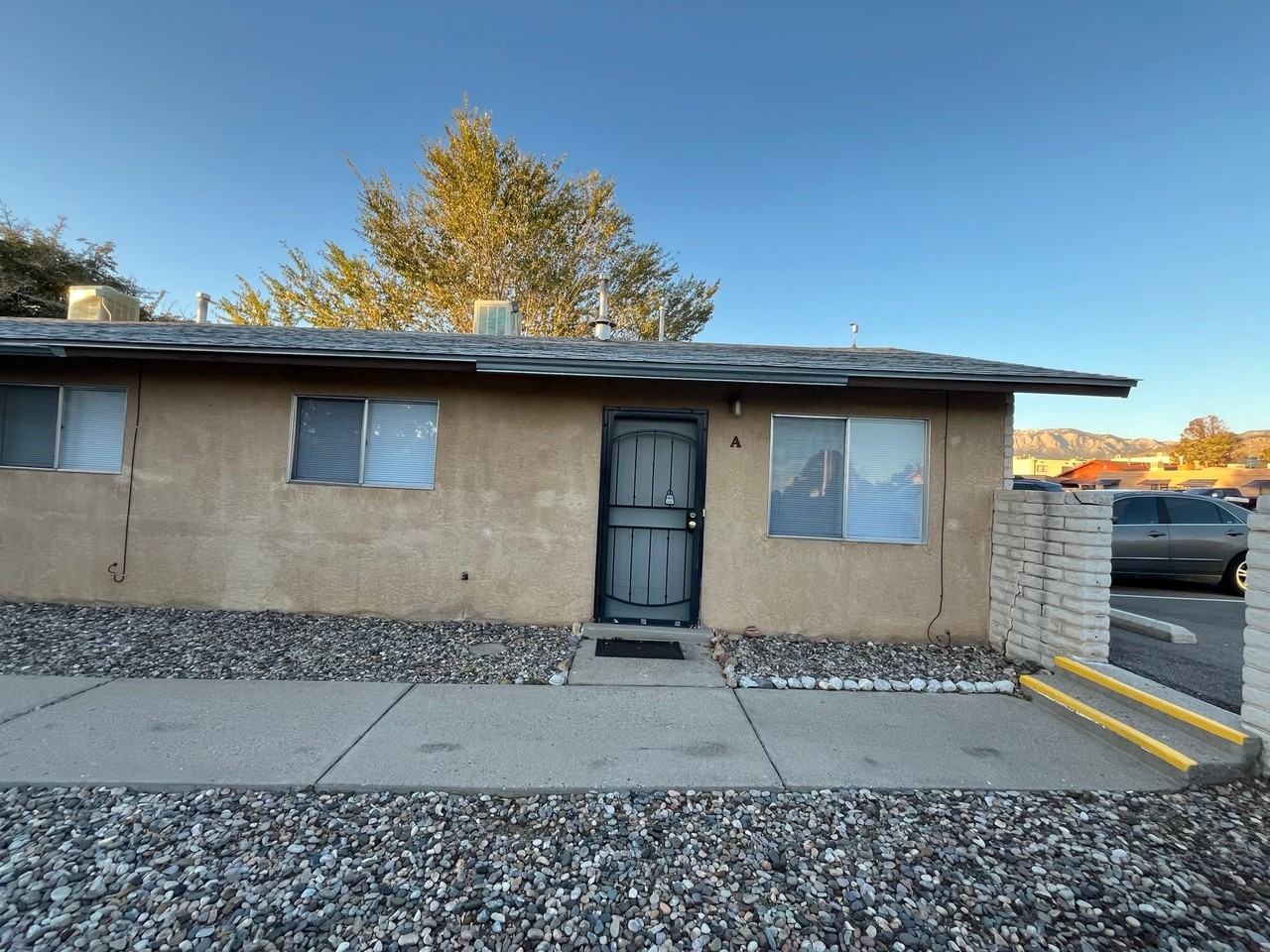 1717 Paisano St Ne - Photo 2 of 22