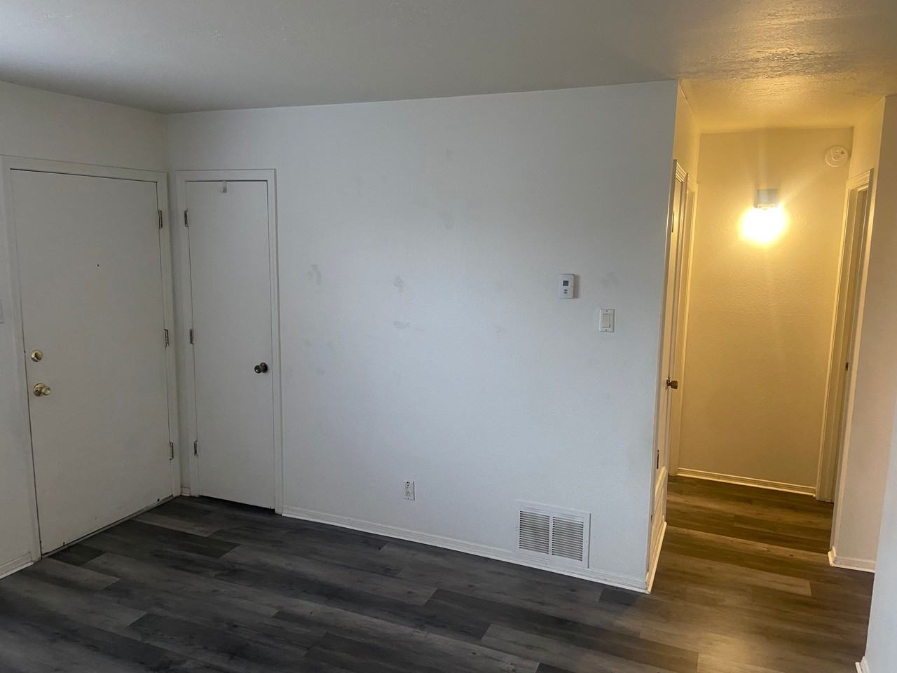 1717 Paisano St Ne - Photo 3 of 22