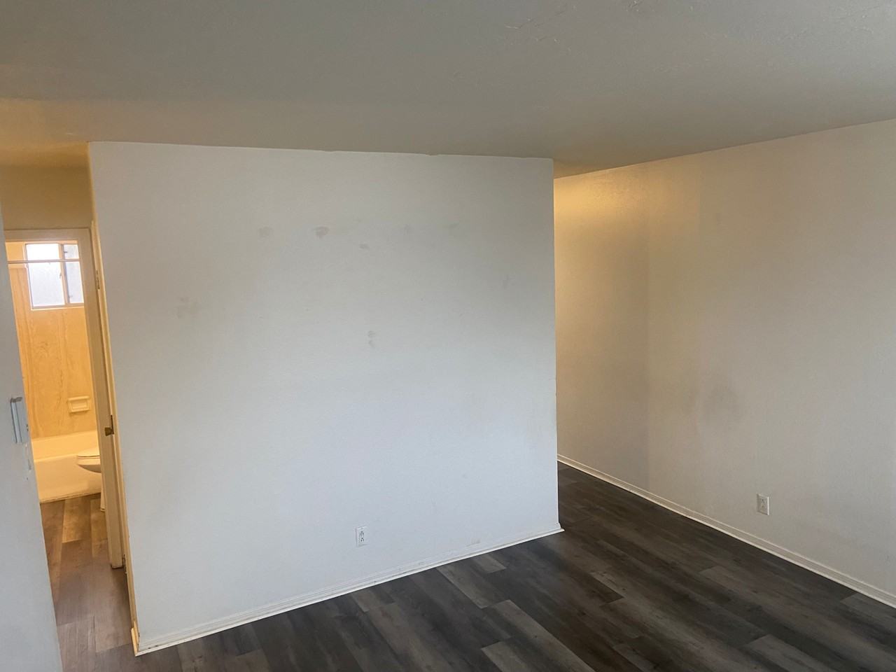 1717 Paisano St Ne - Photo 4 of 22