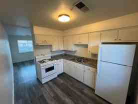 1717 Paisano St Ne - Photo 1 of 1