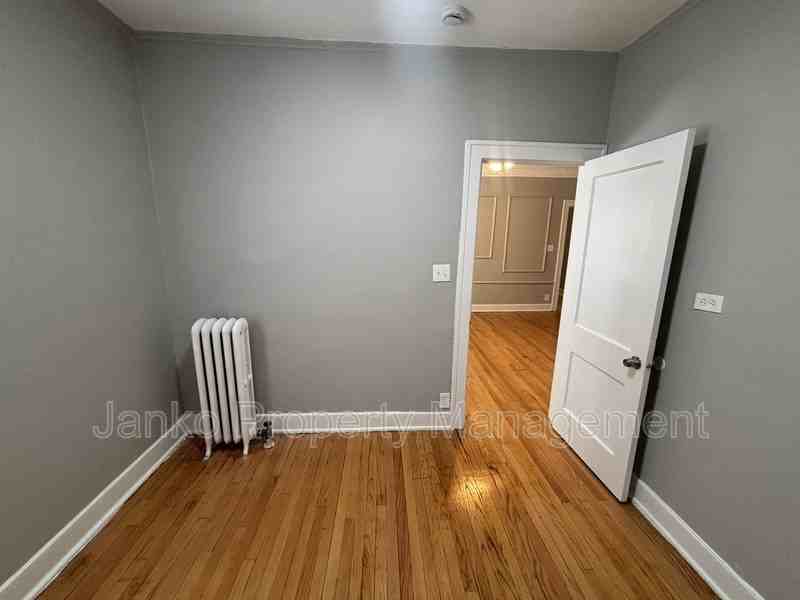 37 W 14th Pl #2 - Photo 5 of 6