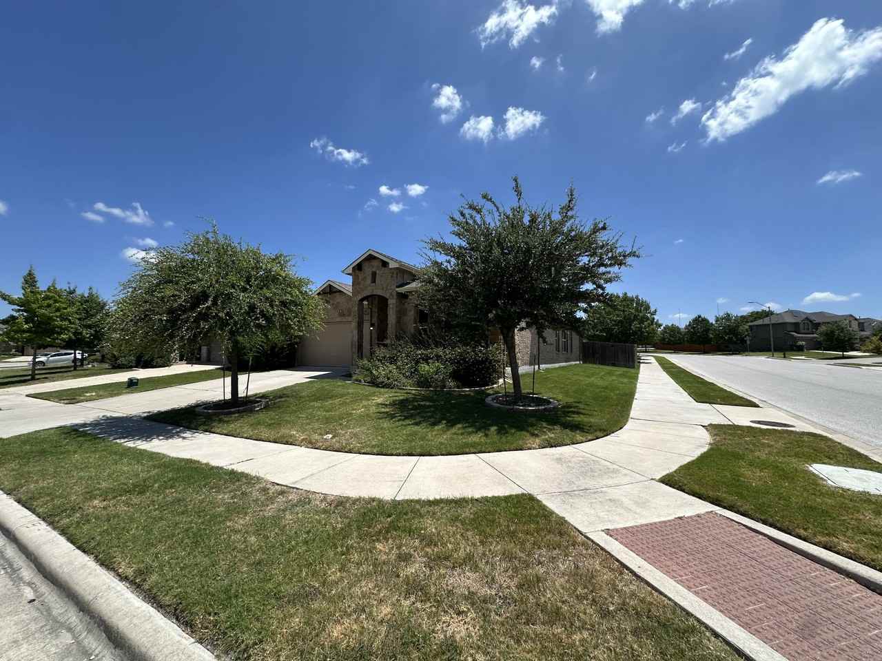 1919 Mexia Dr - Photo 2 of 13