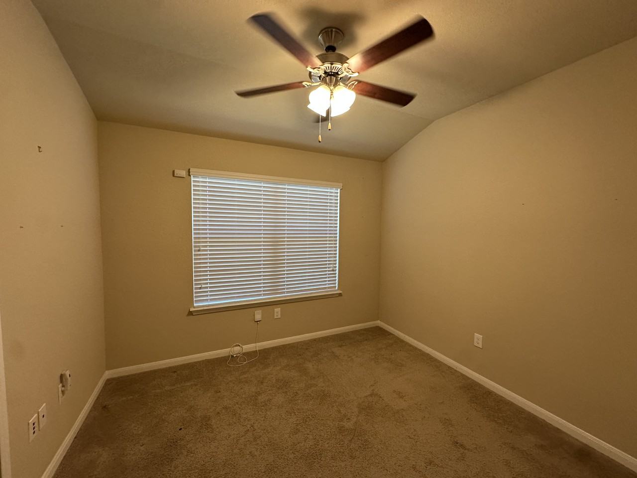 1919 Mexia Dr - Photo 7 of 13