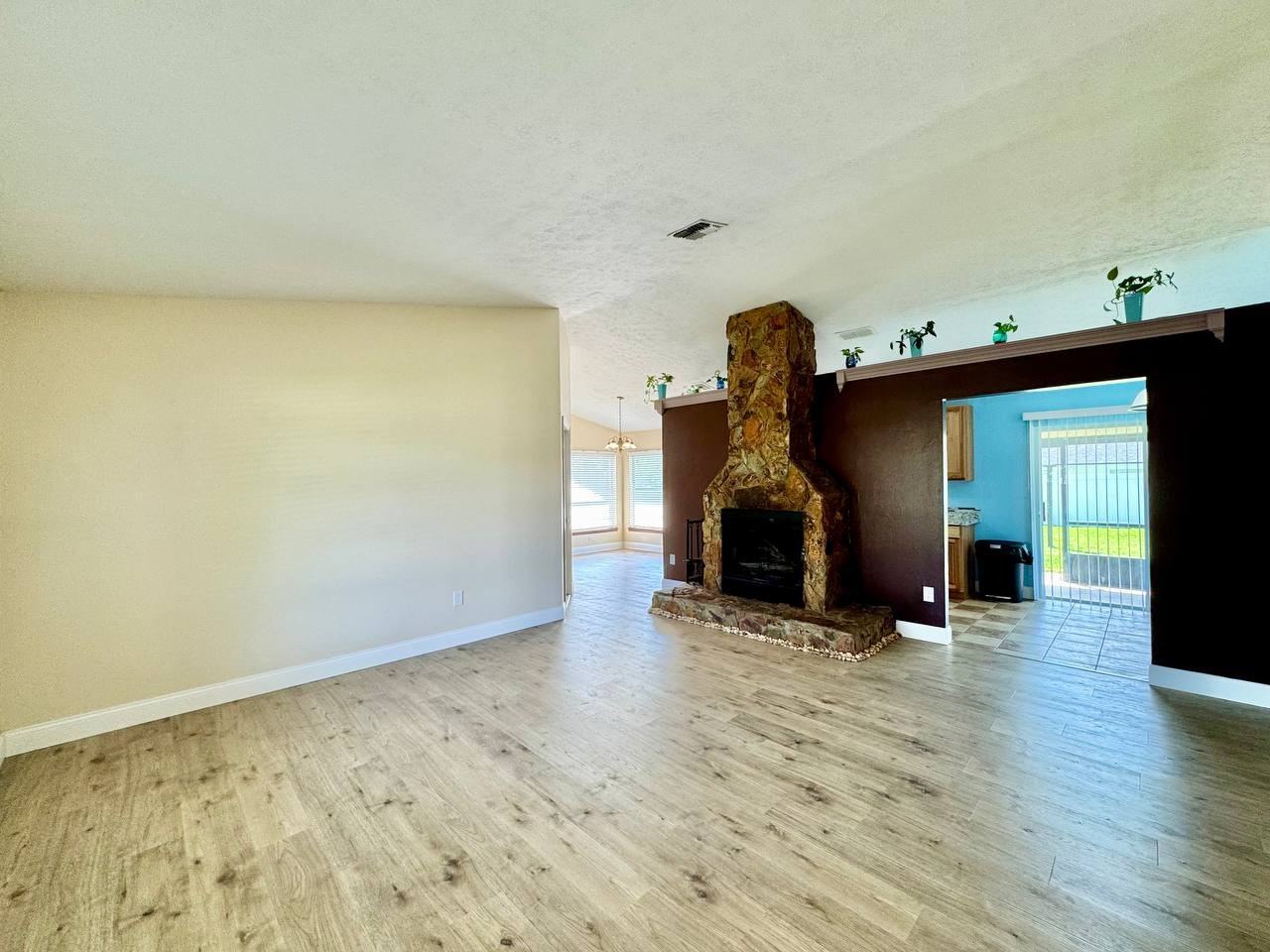 1603 Southcrest Ct - Photo 6 of 36