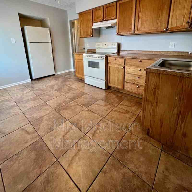 2522 Semken Ave #D - Photo 4 of 12