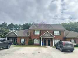 featured image of 1695 Stonebriar Dr Ne