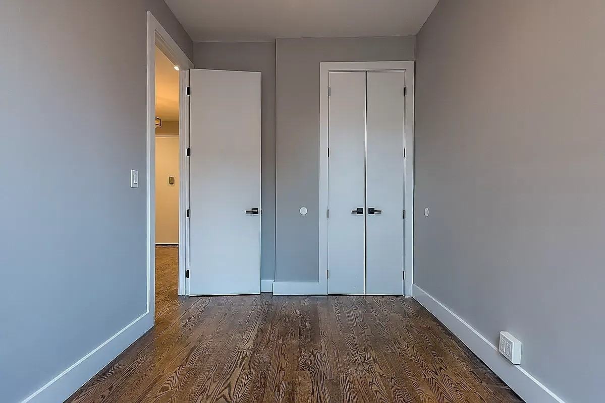 2331 Bedford Ave #1B - Photo 2 of 9