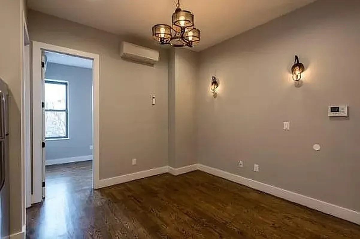 2331 Bedford Ave #1B - Photo 4 of 9