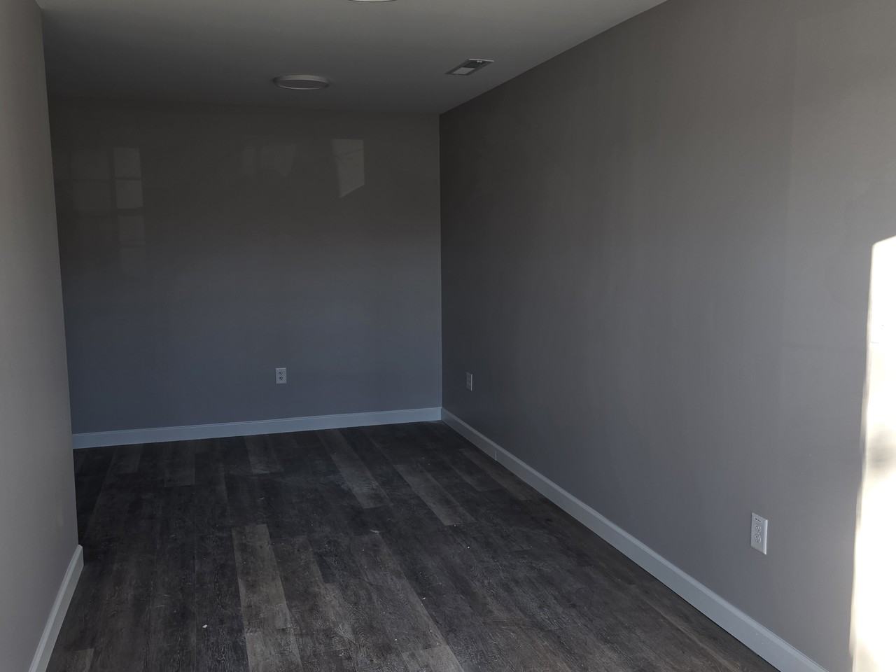 112 E Gilbreath St - Photo 5 of 27