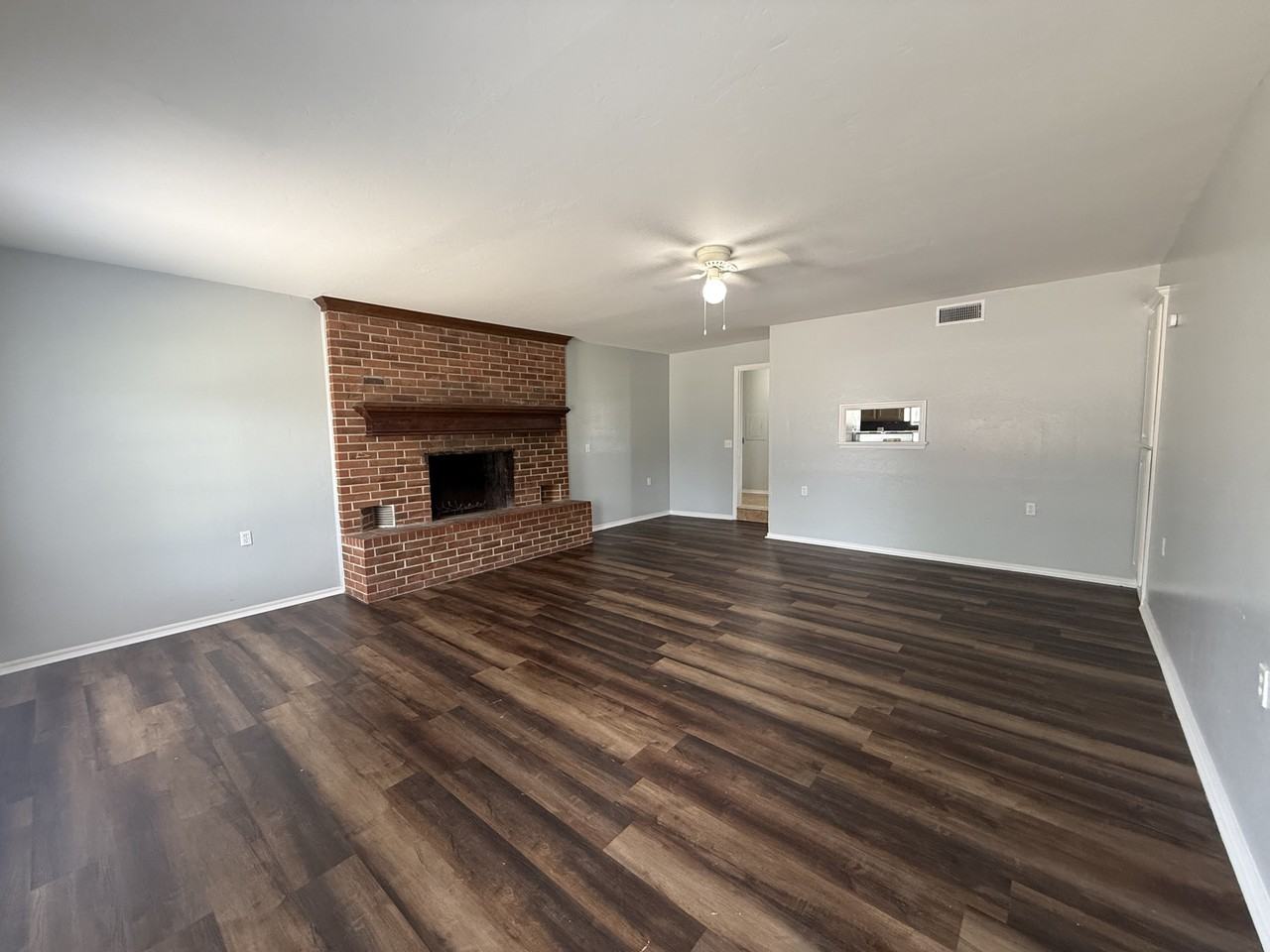 301 Nw 84th St - Photo 3 of 22