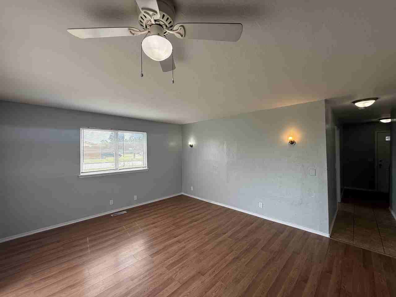 301 Nw 84th St - Photo 7 of 22