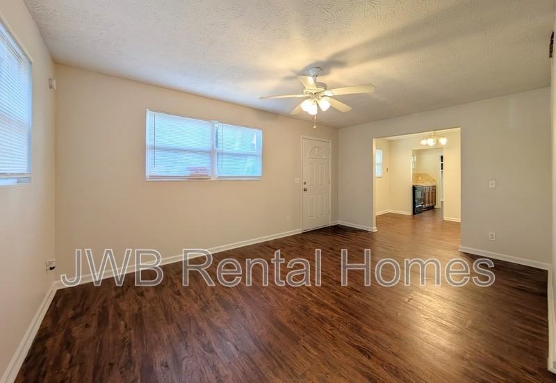 6622 Burpee Dr S - Photo 5 of 16