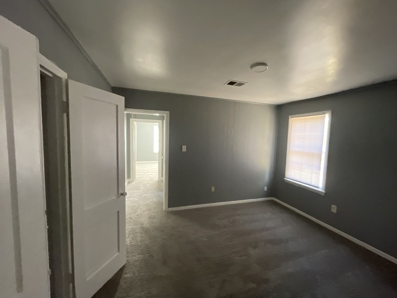 1114 Brownlee Rd - Photo 6 of 7