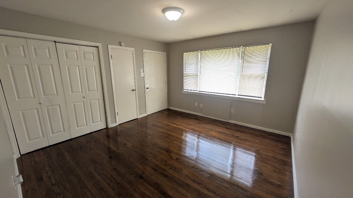 754 Breedlove St - Photo 7 of 10